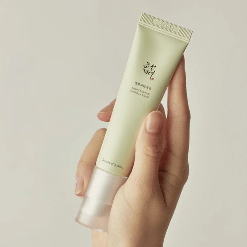 Šviesinamasis veido serumas su vitaminu C "Light On Serum: Centella + Vita C", 30 ml