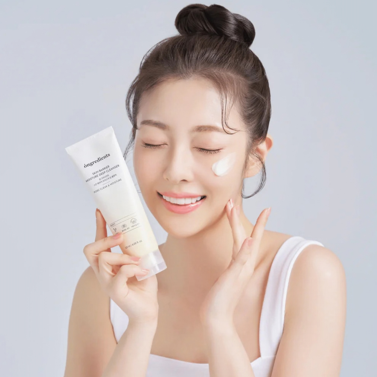 Drėkinantis veido prausiklis "Skin Barrier Moisture Deep Cleanser", 120 ml