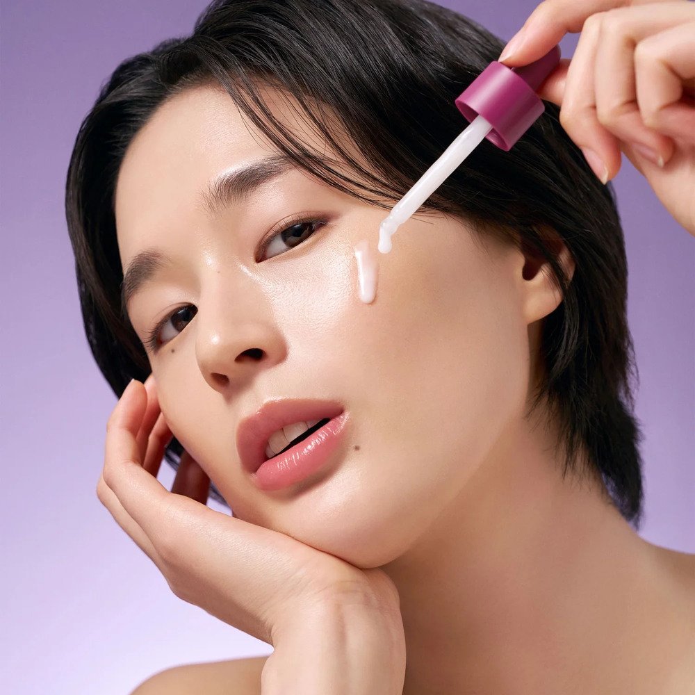 Stangrinamasis veido serumas su bakučioliu "Timeless Bloom Bakuchiol Serum", 30 ml